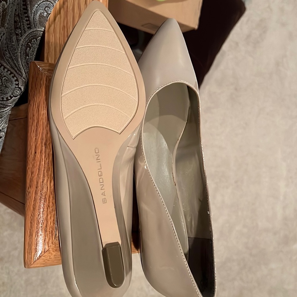 Bandalino shoes 9.5 never worn